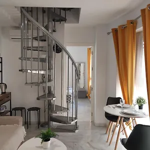 https://tico-acogedor-cntrico-y-a-2-min-de-la-playa.es-andalucia.com